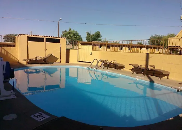 Knights Motel 2*
